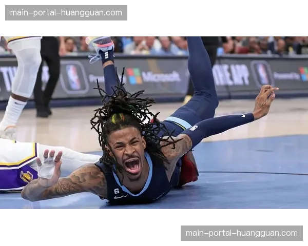 伤病影响转播价值:多家保险公司重新评估为身价过亿球星购买“媒体曝光度损失险”的保费。 伤病影响转播价值:多家保险公司重新评估为身价过亿球星购买“媒体曝光度损失险”的保费。